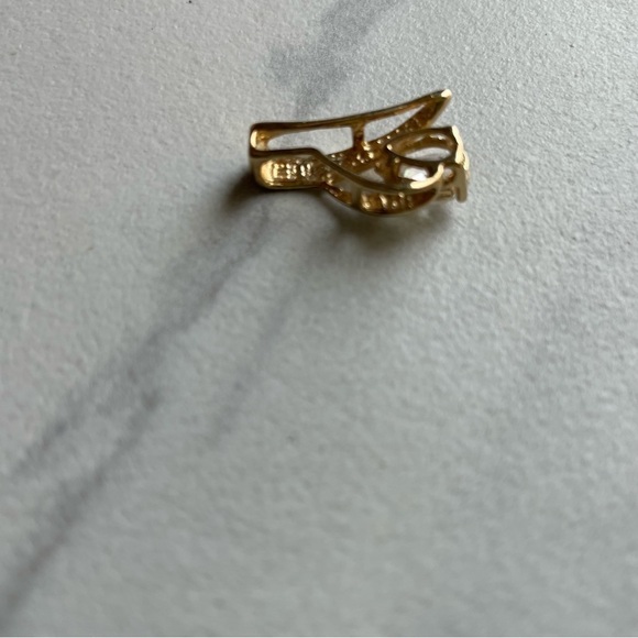 Vintage UTC 925 Sterling Silver CZ Pendant Swirl Pear Cubic Zirconia Sparkly - Picture 7 of 11